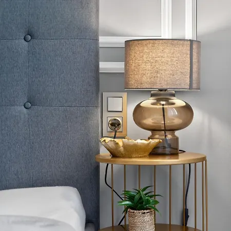 Elegance Life 3bedrm Joseph Boulevard Apartment