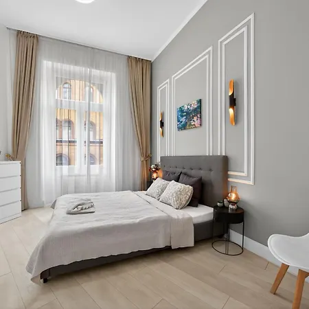 Elegance Life 3bedrm Joseph Boulevard Budapest
